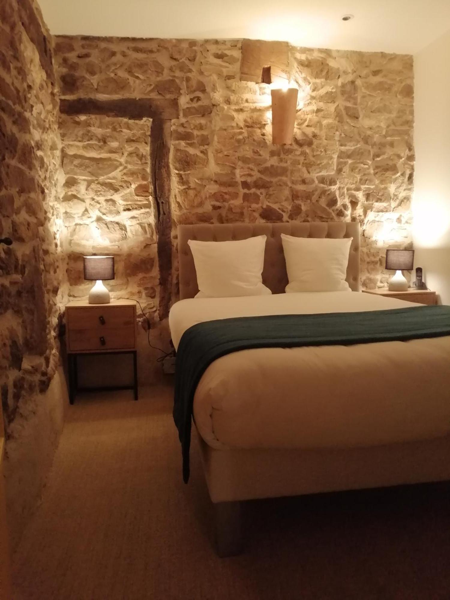 Contact Hotels Le Savigny & Spa Blace Екстер'єр фото