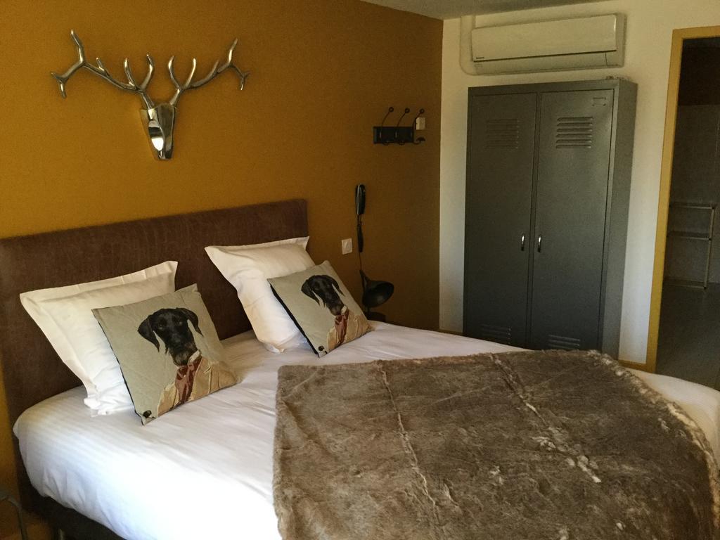 Contact Hotels Le Savigny & Spa Blace Екстер'єр фото