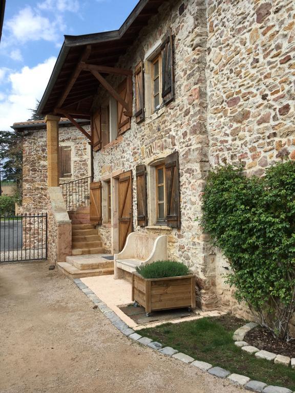 Contact Hotels Le Savigny & Spa Blace Екстер'єр фото