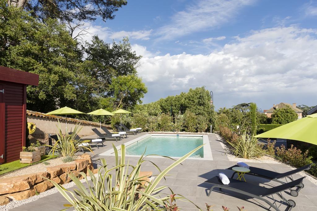 Contact Hotels Le Savigny & Spa Blace Екстер'єр фото