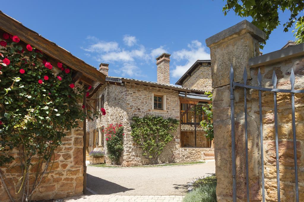 Contact Hotels Le Savigny & Spa Blace Екстер'єр фото